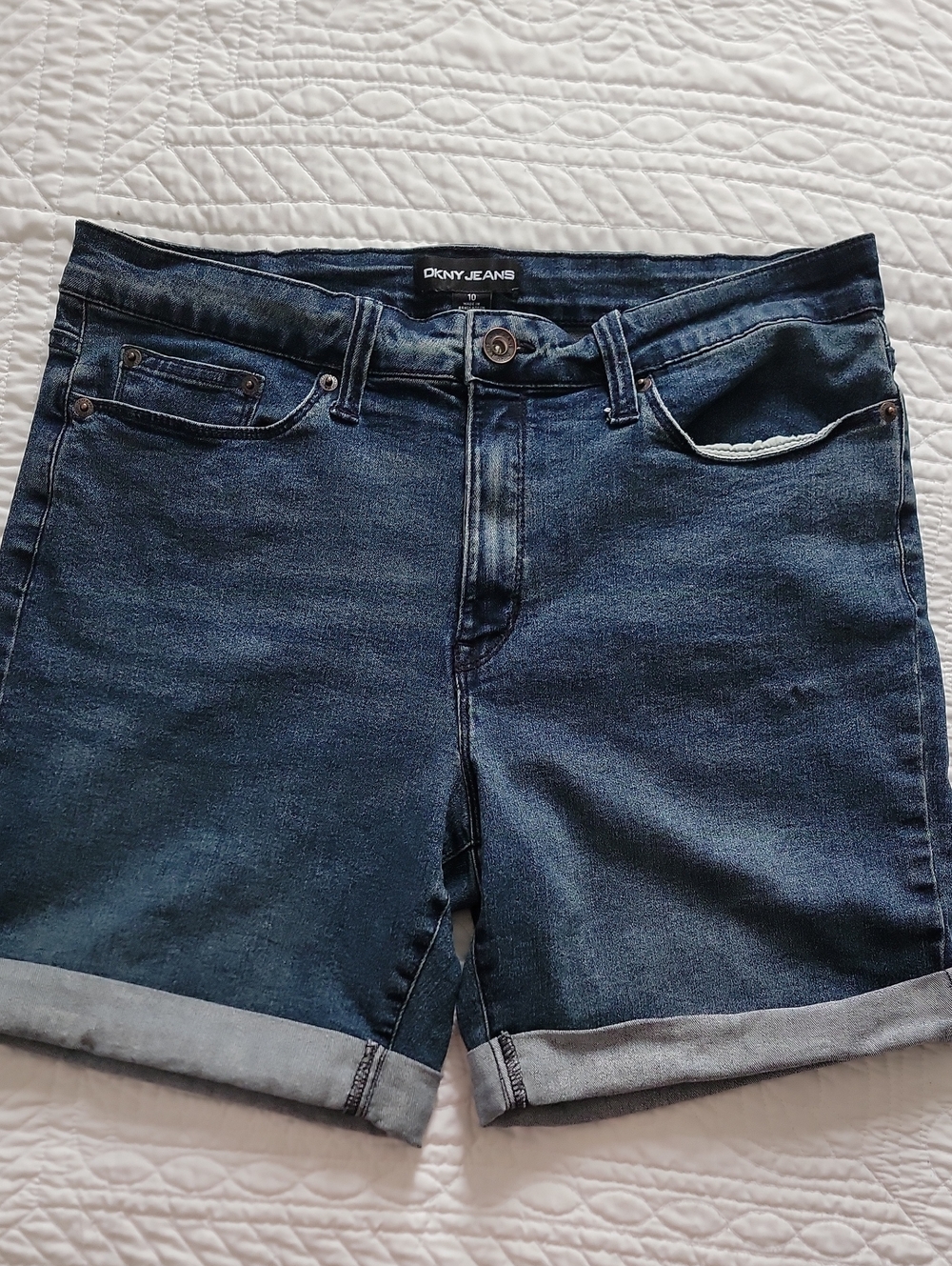 DKNY Jeans Medium Wash Blue Denim Cuffed Shorts Size 10